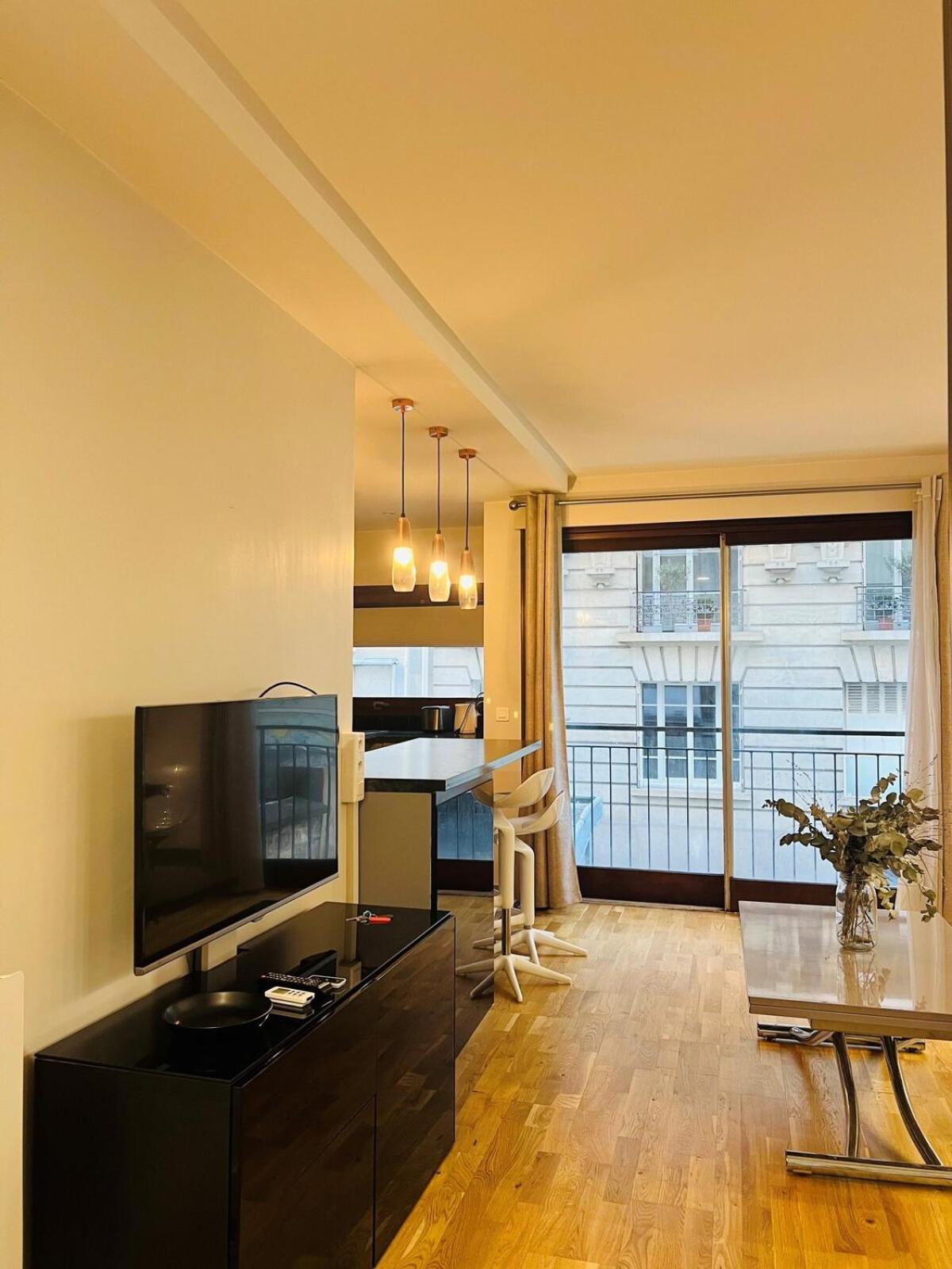 Luxury Eiffel Tour *